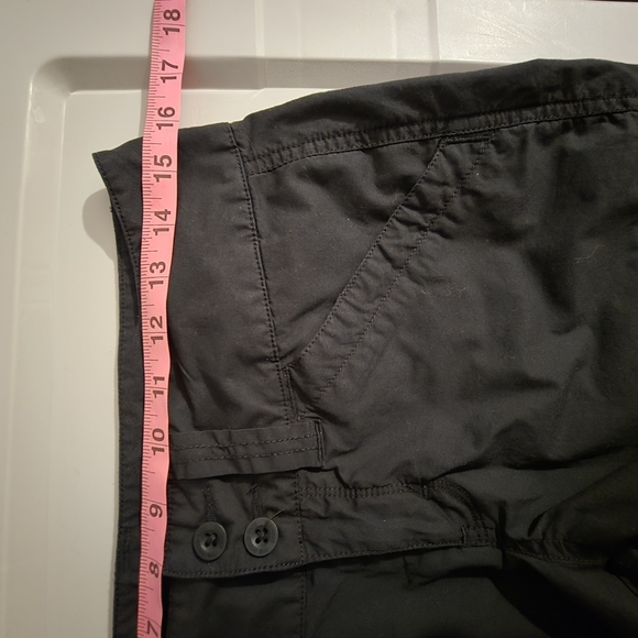 The NorthFace Black Womans Hiking Casual 6" Shorts With Pockets - Picture 7 of 7
